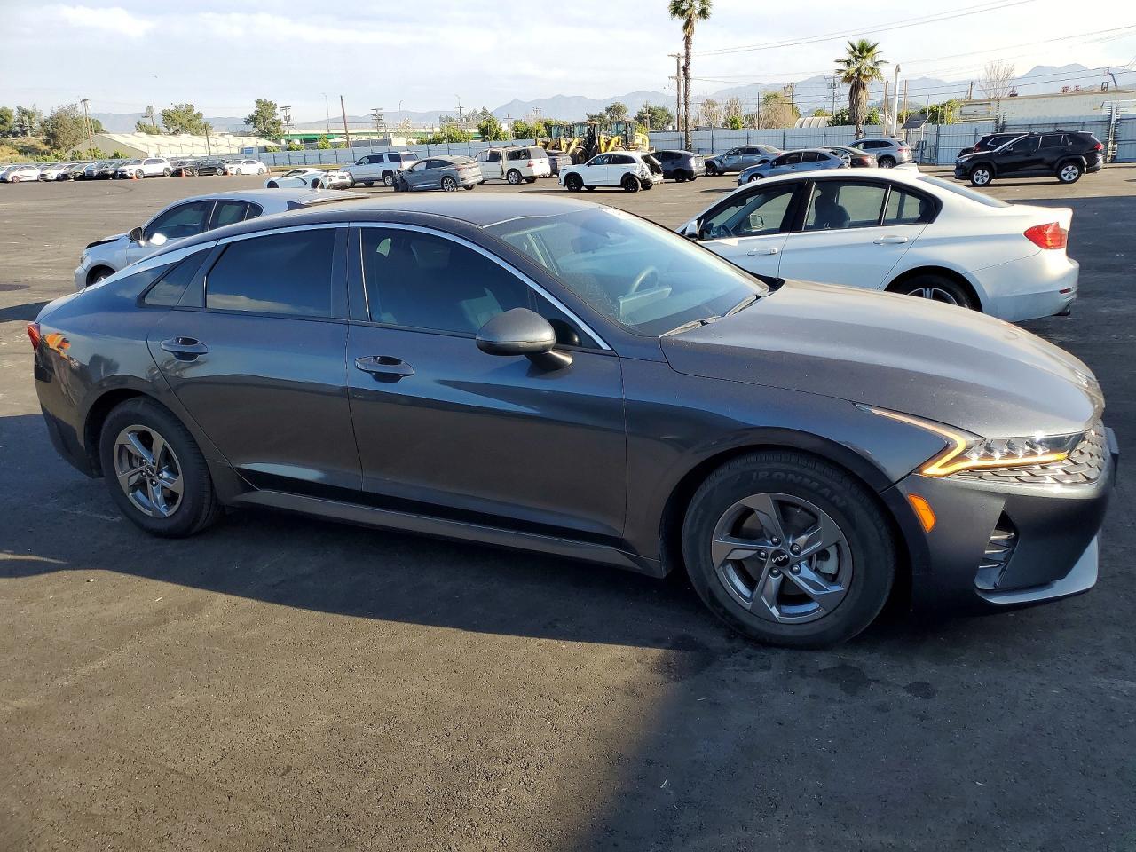 2022 Kia K5 Lxs - Фото 4