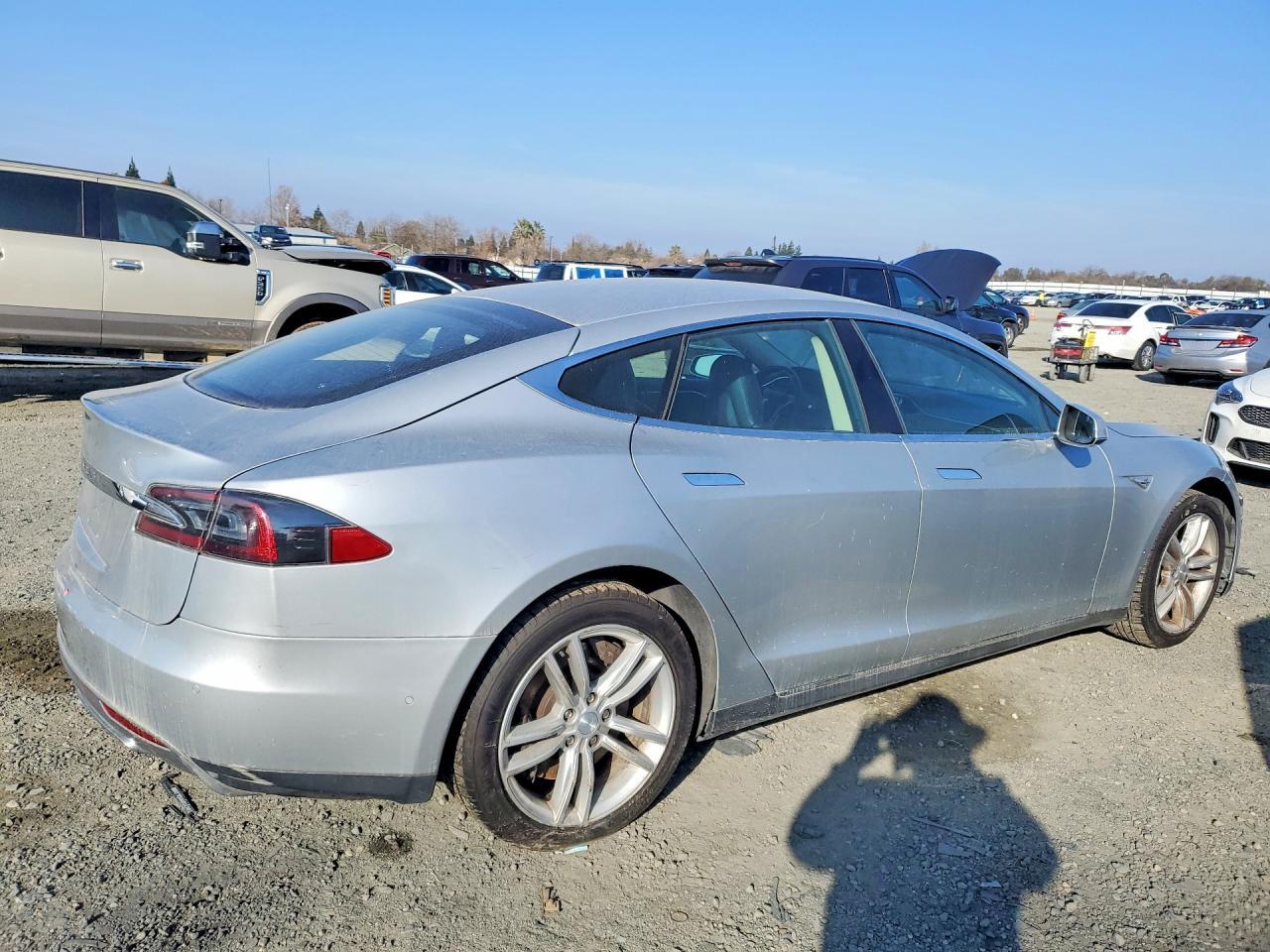 2014 Tesla Model S - Image 3