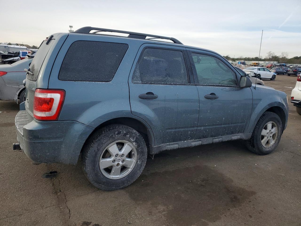 2011 Ford Escape - Фото 3