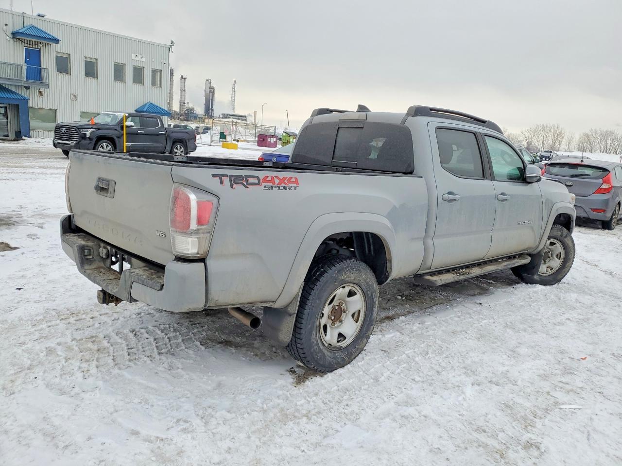 2021 Toyota Tacoma - Фото 3