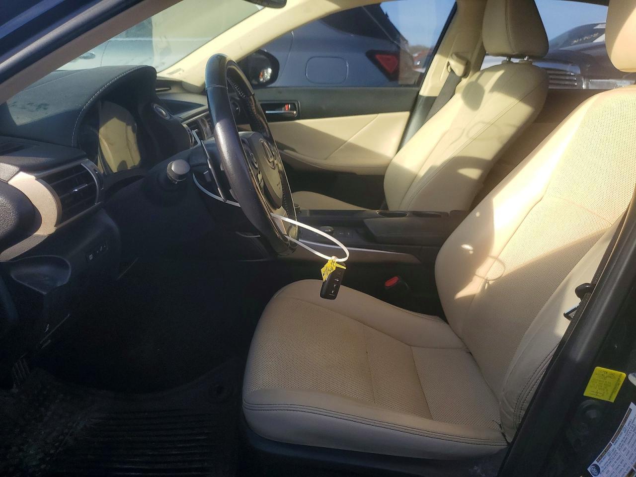 2016 Lexus Is 300 - Фото 7