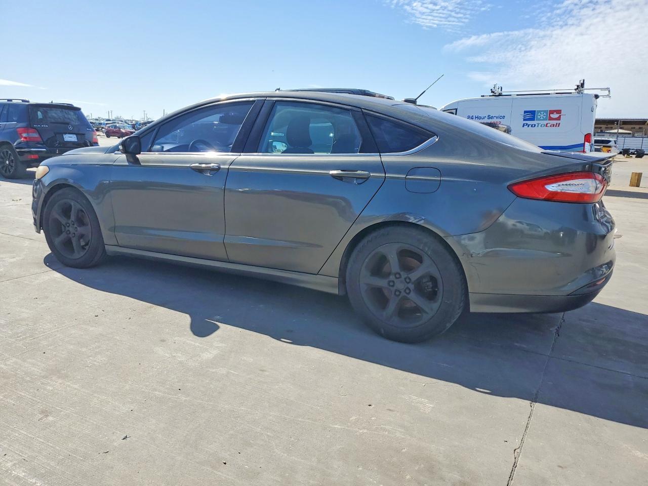 2016 Ford Fusion Spo - Image 2