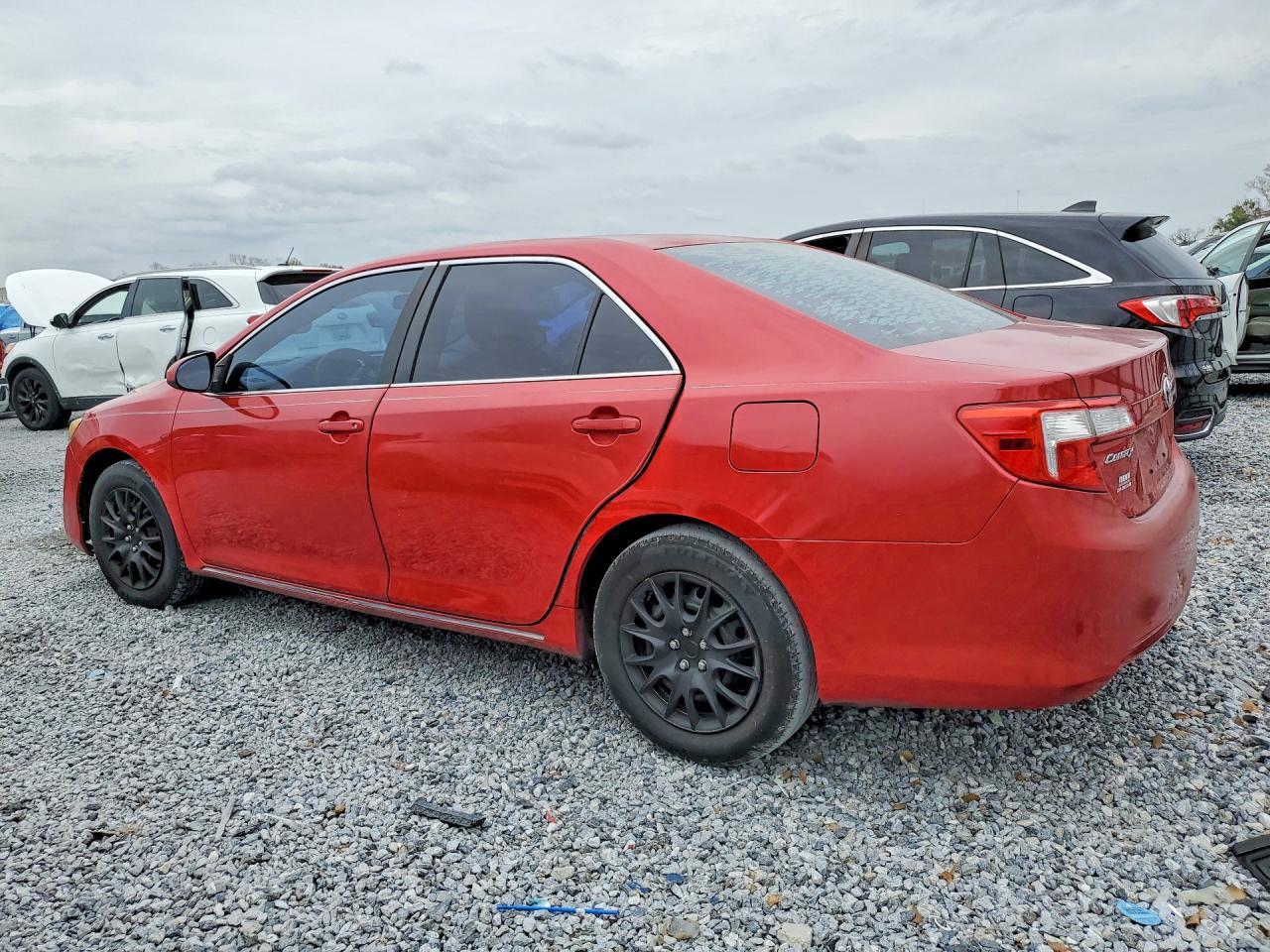 2012 Toyota Camry Base - Фото 2