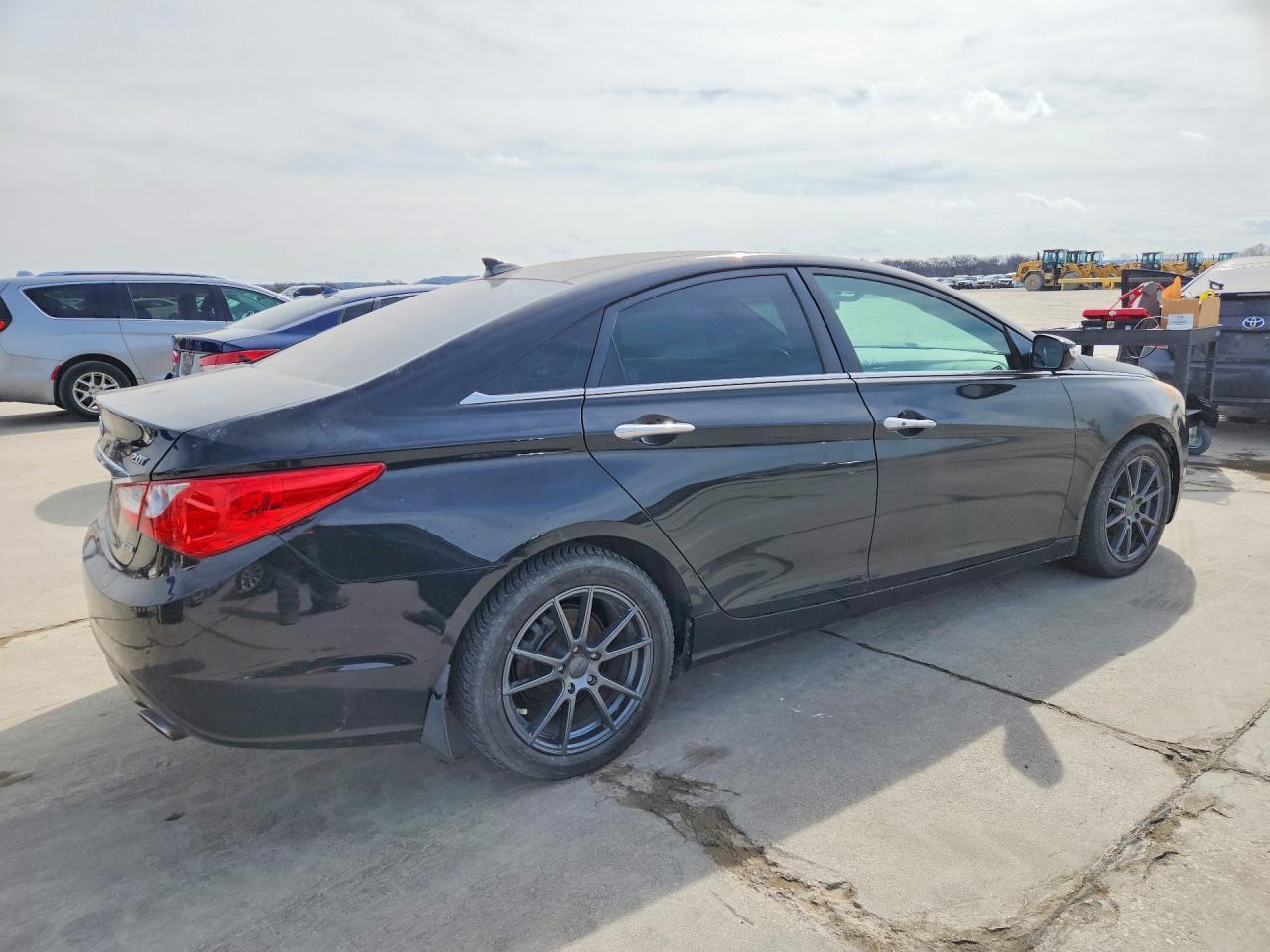 2013 Hyundai Sonata Se - Фото 3