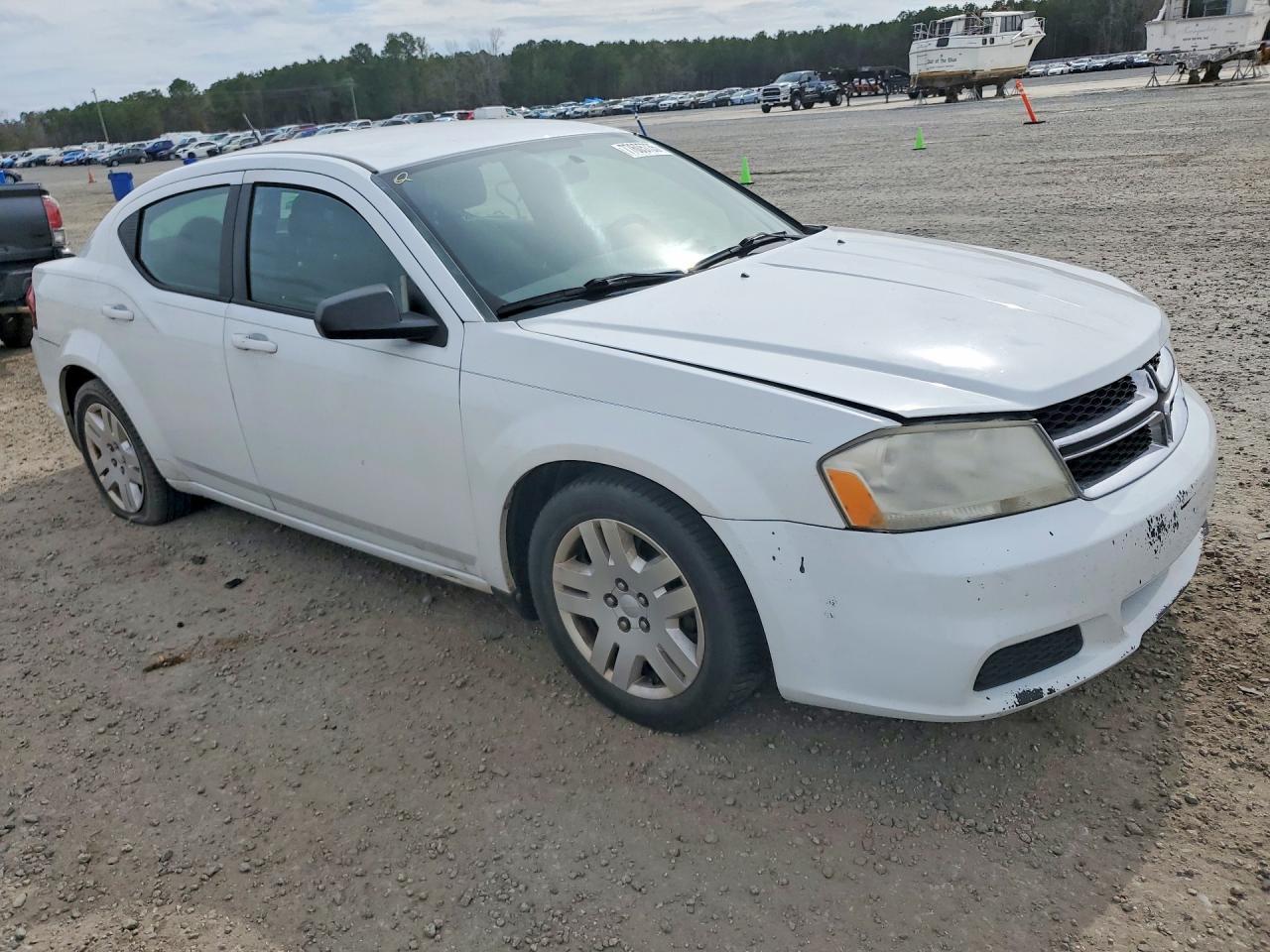 2013 Dodge Avenger - Image 4