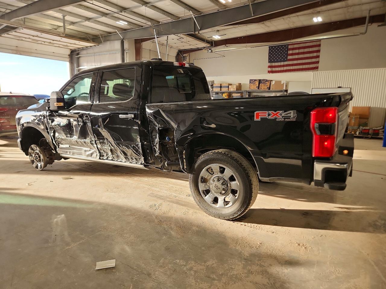 2024 Ford F250 Super Duty - Image 2