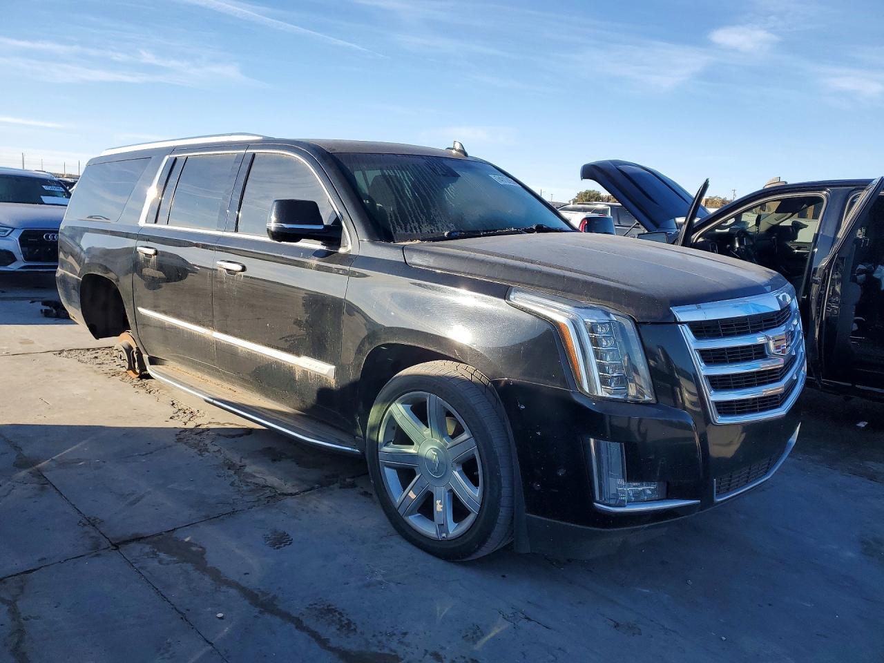2019 Cadillac Escalade Esv Luxury - Image 4