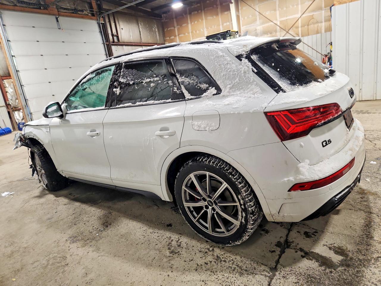 2024 Audi Q5 E Premium Plus 55 - Image 2