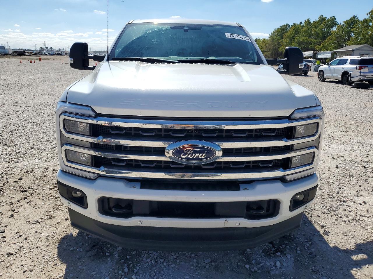 2024 Ford F250 Super Duty - Image 5