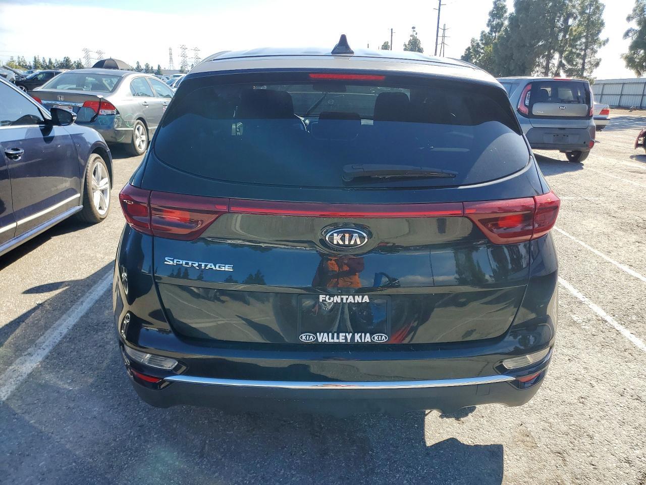 2022 Kia Sportage Lx - Image 6