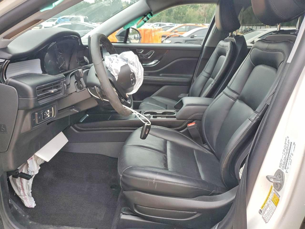 2022 Lincoln Corsair - Image 7