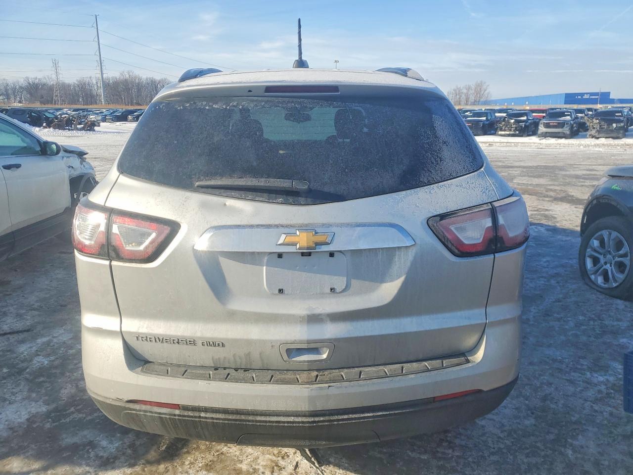 2017 Chevrolet Traverse Ls - Фото 6