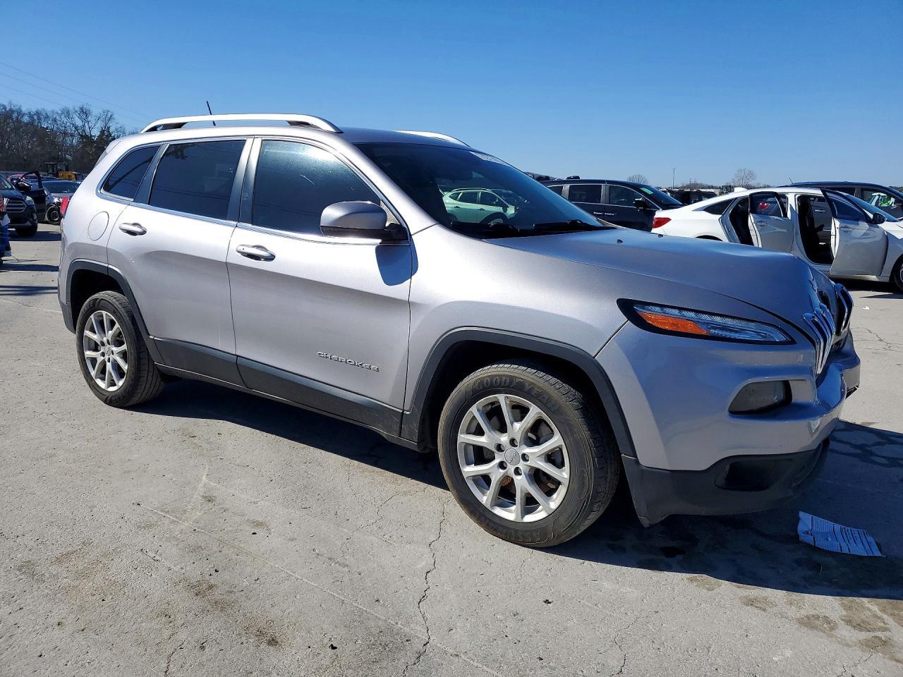 2018 Jeep Cherokee Latitude Plus - Фото 4