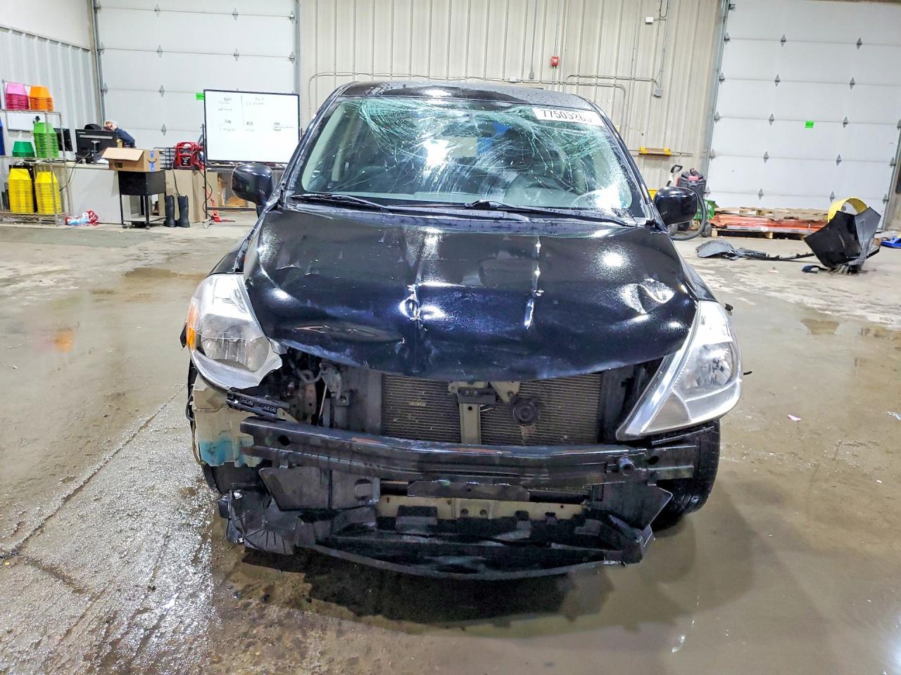 2011 Nissan Versa 1.8 S - Image 5