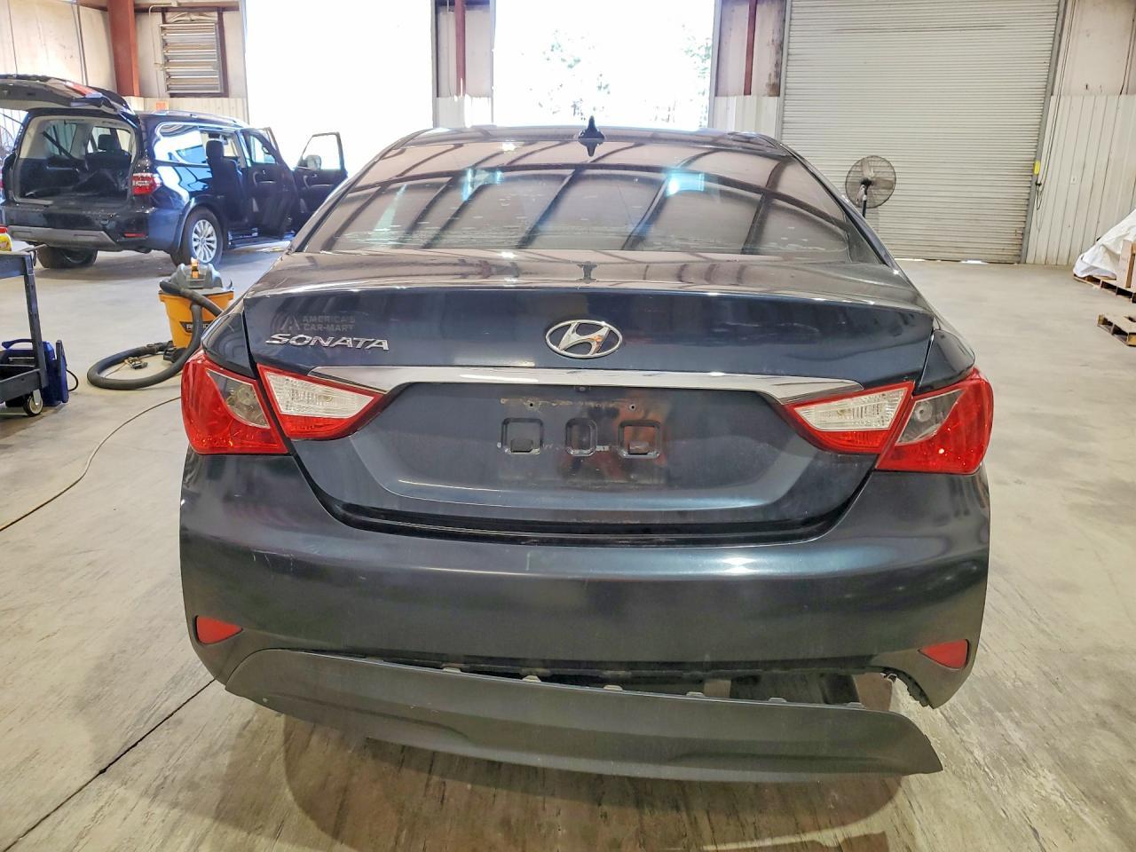2014 Hyundai Sonata Gls - Image 6