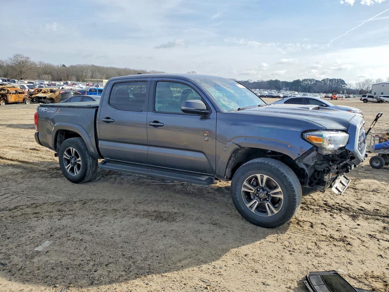 2018 Toyota Tacoma Double Cab - Фото 4
