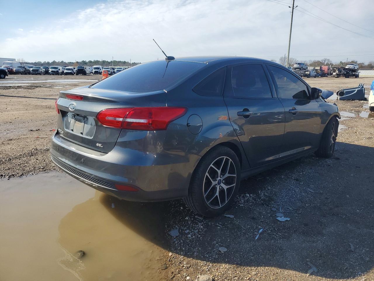 2017 Ford Focus Sel - Фото 3