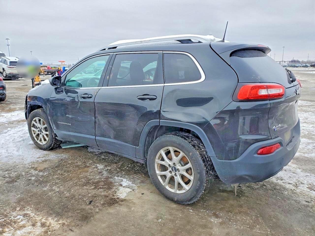 2016 Jeep Cherokee Latitude - Фото 2