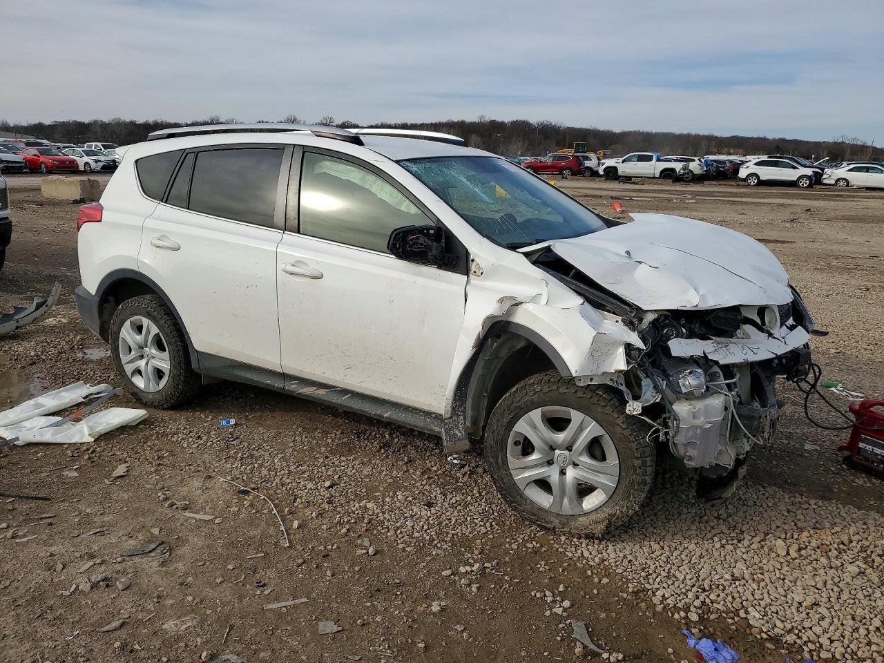 2015 Toyota Rav4 Le - Image 4