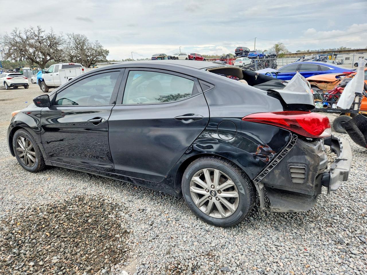 2016 Hyundai Elantra Se - Фото 2