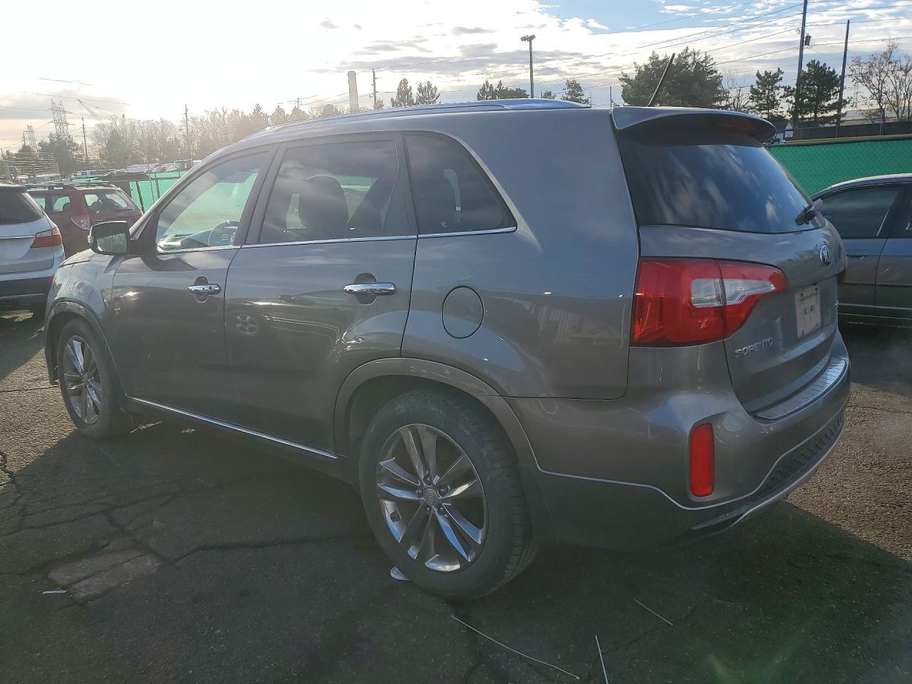 2015 Kia Sorento Sx - Image 2