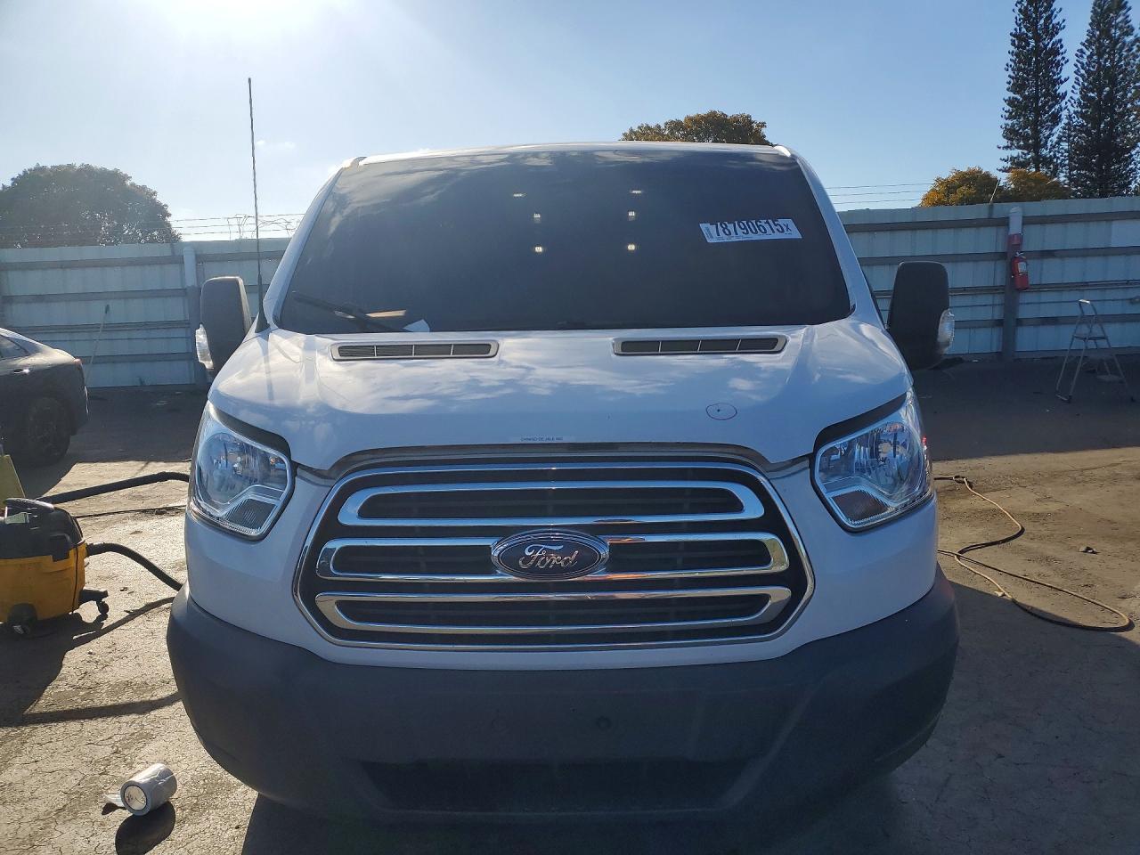 2018 Ford Transit T-150 - Image 5