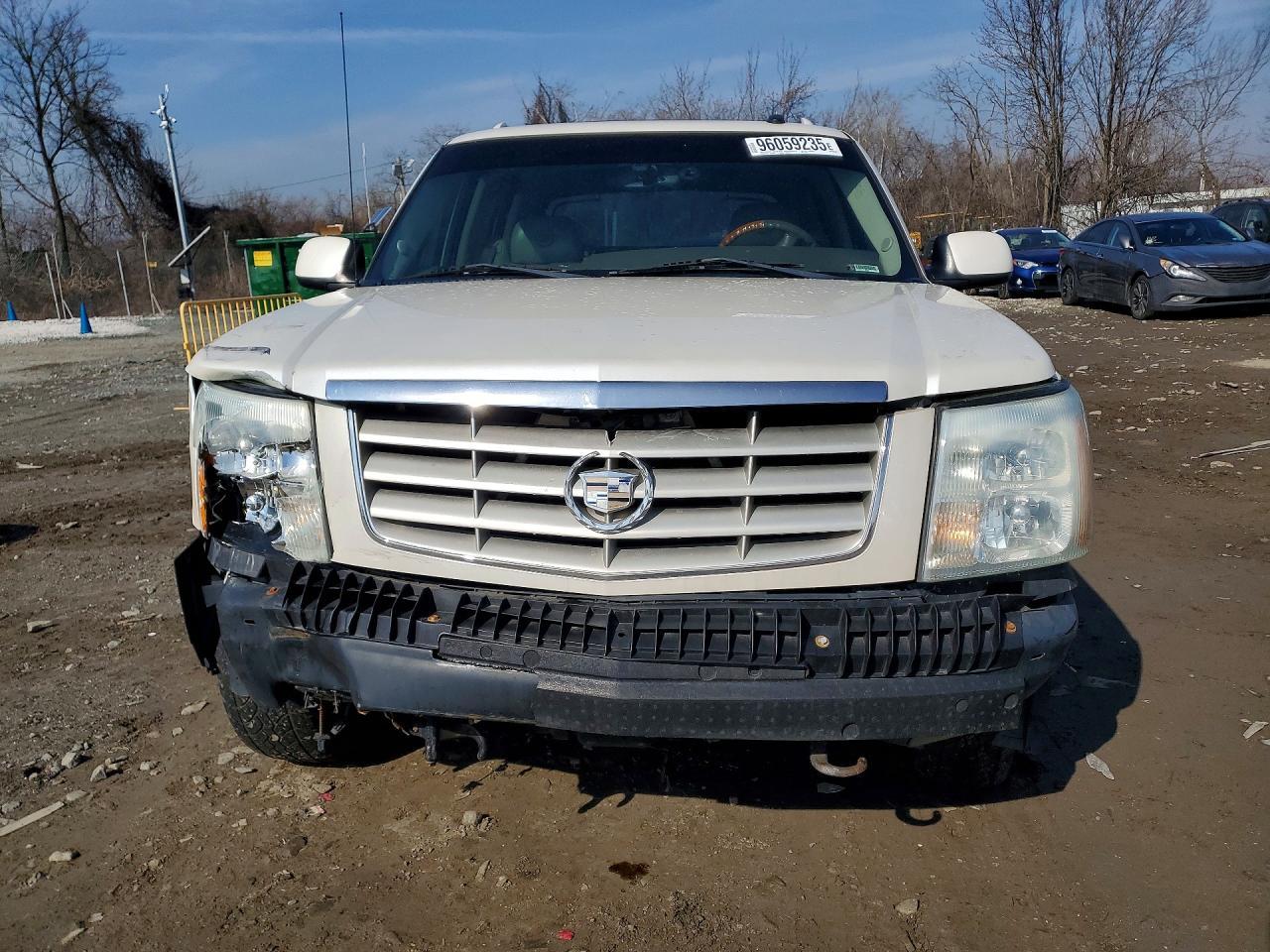 2003 Cadillac Escalade Ext - Image 5