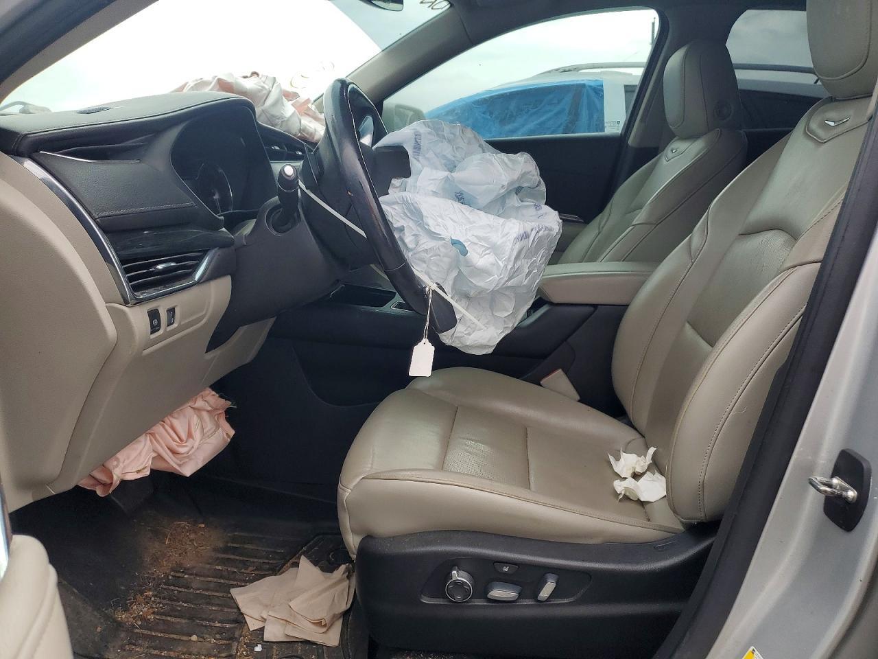 2019 Cadillac Xt4 Premium Luxury - Image 7
