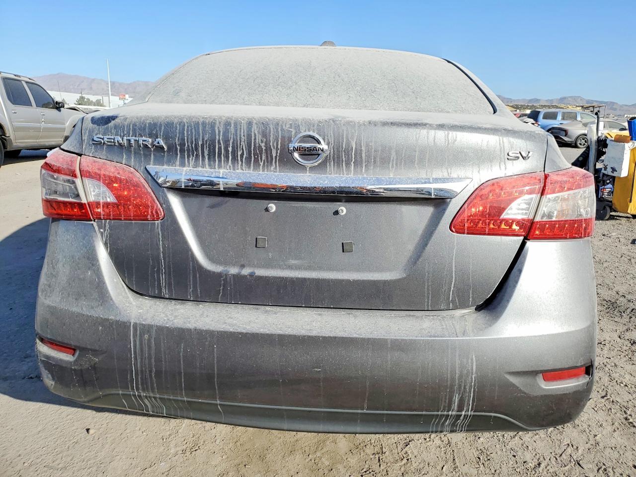 2015 Nissan Sentra S - Фото 6