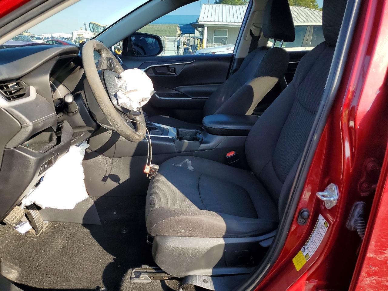 2021 Toyota Rav4 Le - Image 7