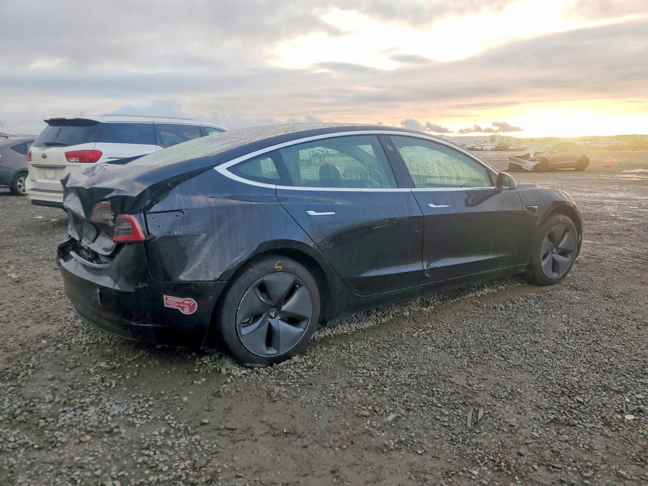 2019 Tesl Model 3 - Фото 3