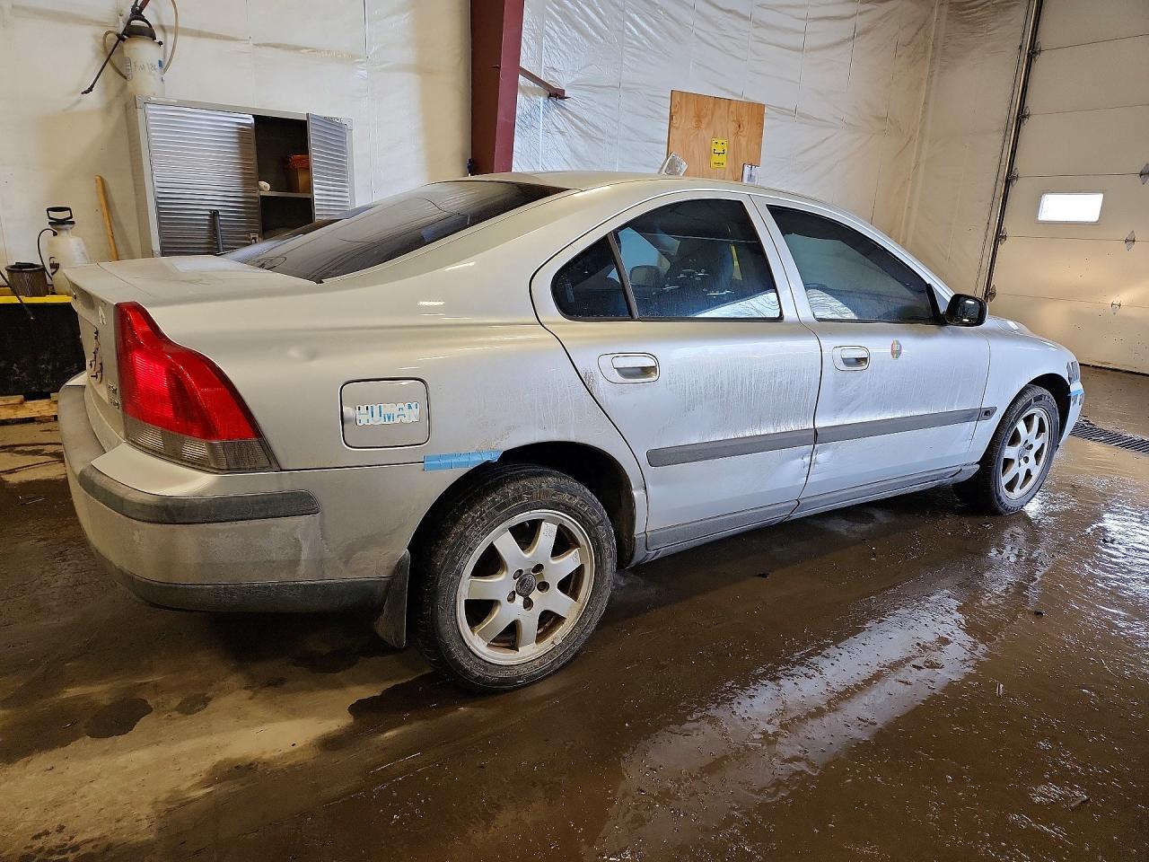 2004 Volvo S60 2.5T - Image 3