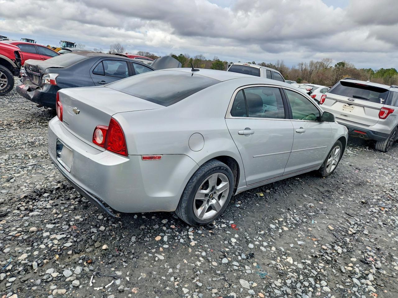 2010 Chevrolet Malibu 1Lt - Image 3