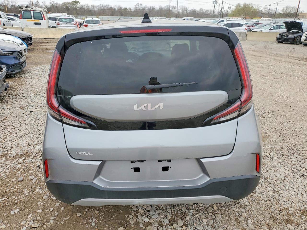 2023 Kia Soul Lx - Image 6