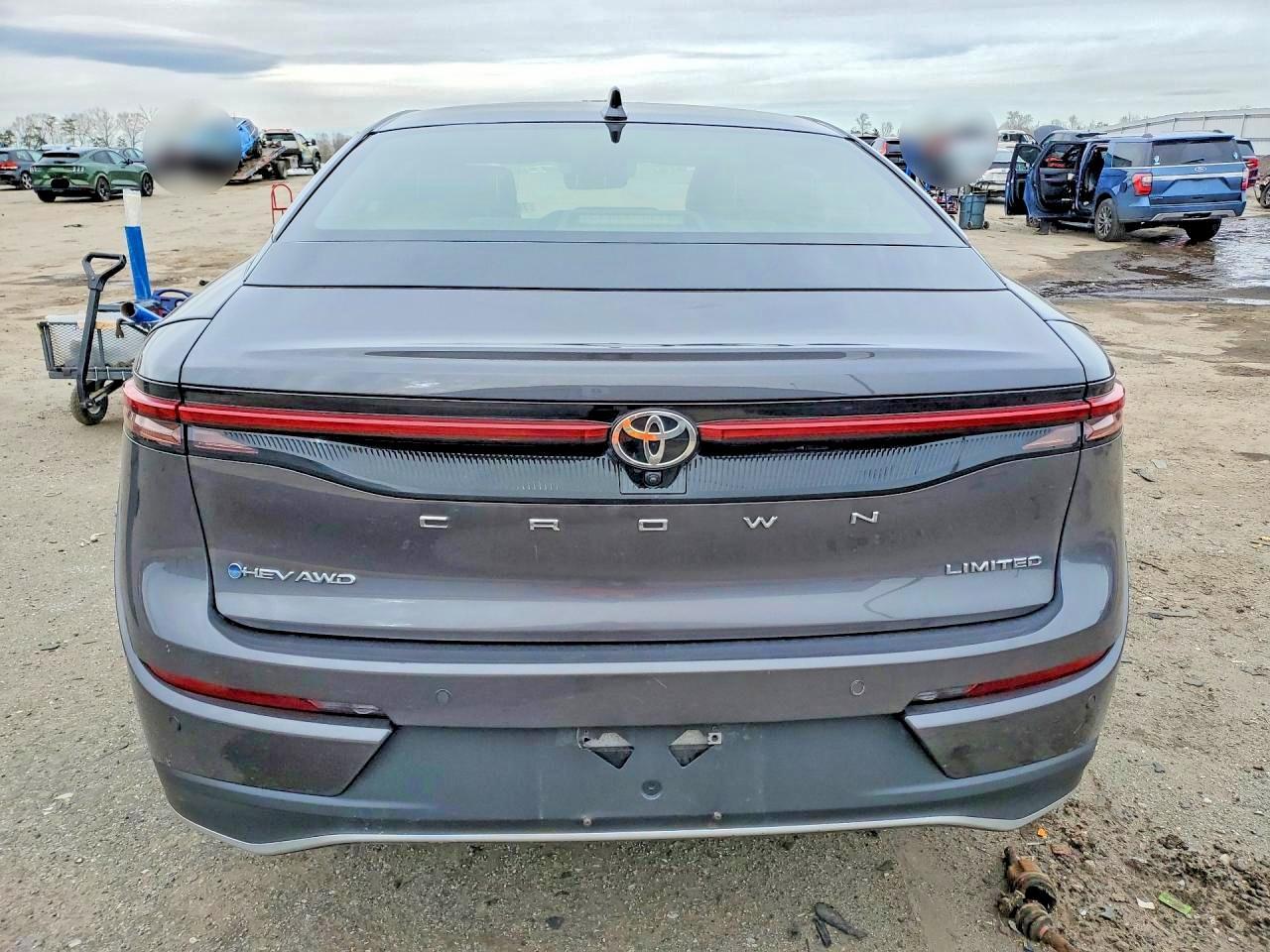 2024 Toyota Crown Limited - Image 6