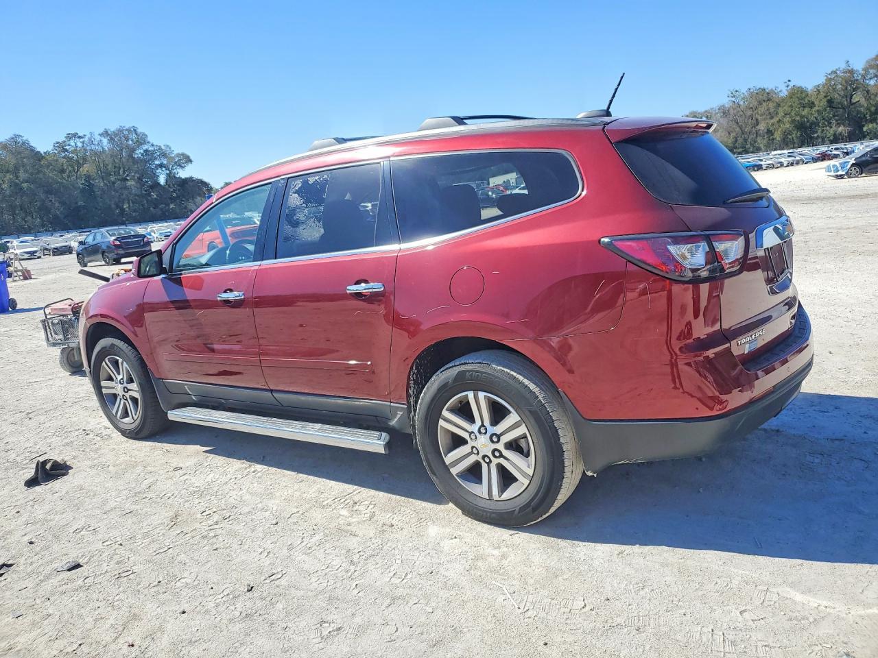 2017 Chevrolet Traverse Lt - Фото 2
