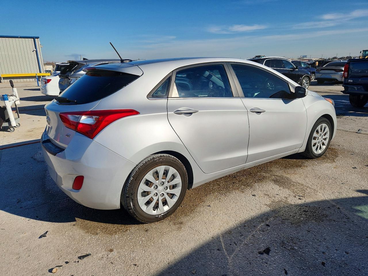 2016 Hyundai Elantra Gt Base - Фото 3