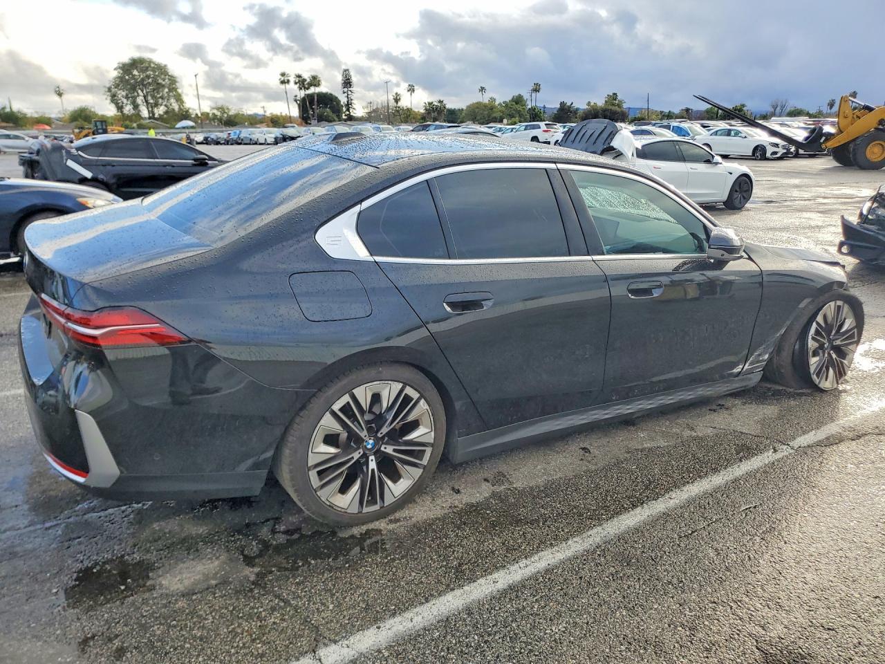 2025 BMW 530 I - Фото 3
