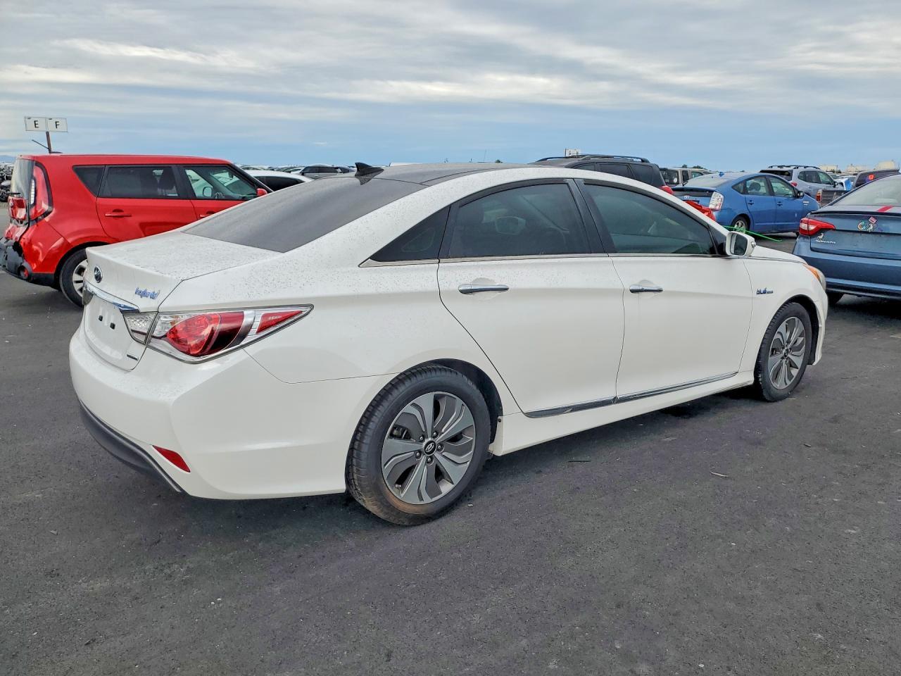 2014 Hyundai Sonata Hybrid - Фото 3