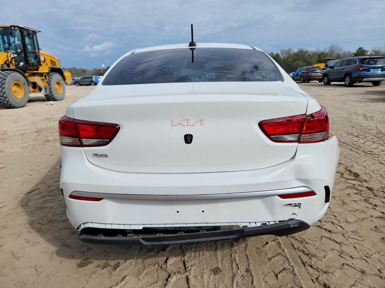 2022 Kia Rio S - Image 6