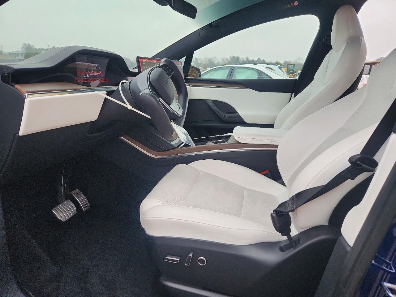 2023 Tesla Model X - Фото 7