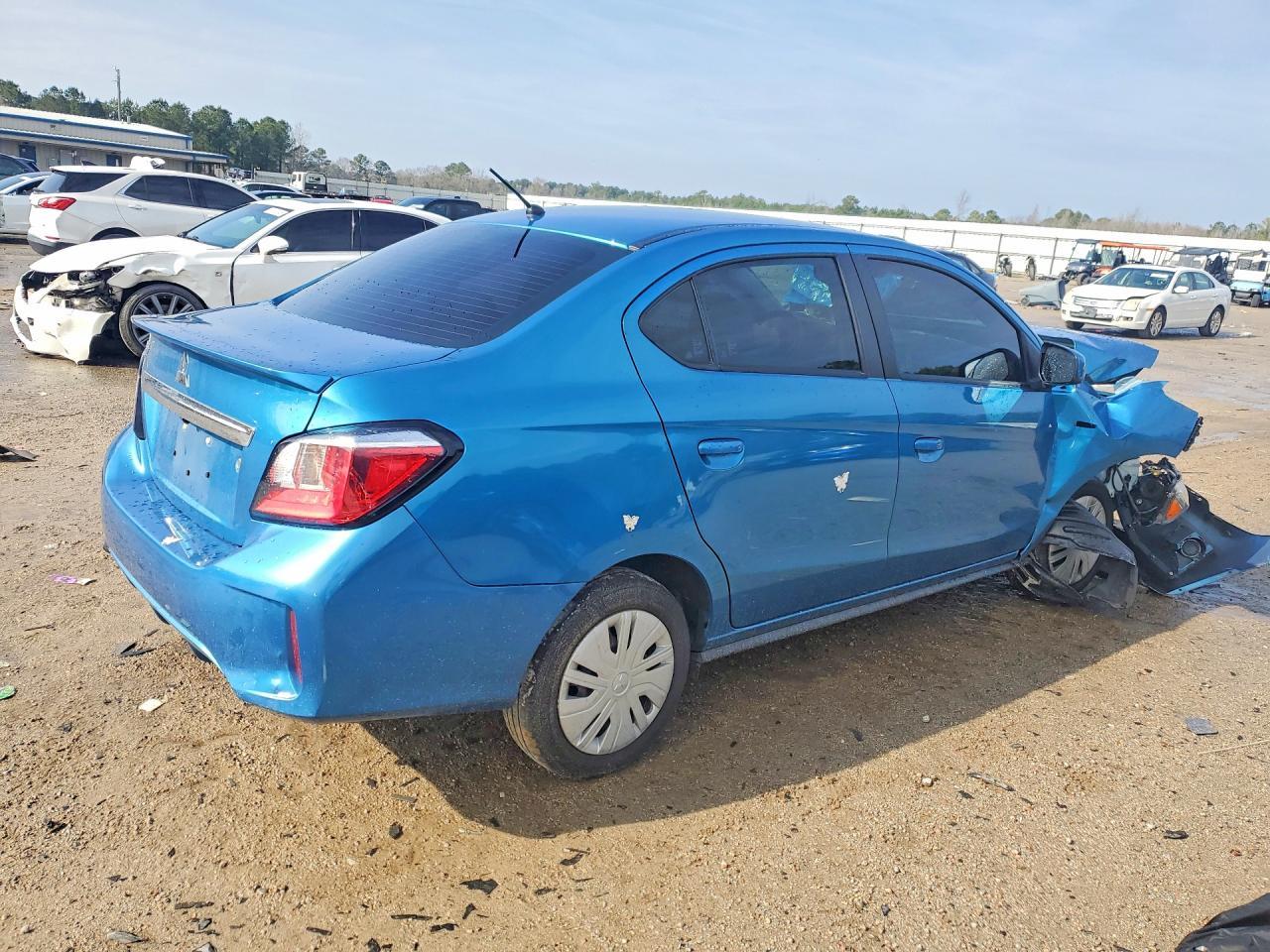2023 Mitsubishi Mirage G4 Es - Фото 3