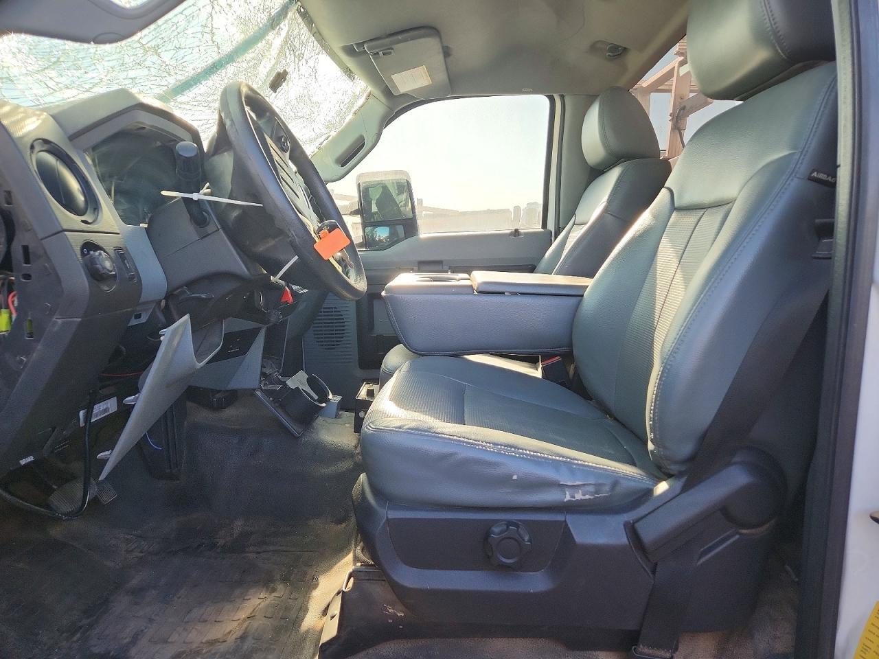 2015 Ford F450 Super Duty - Image 7