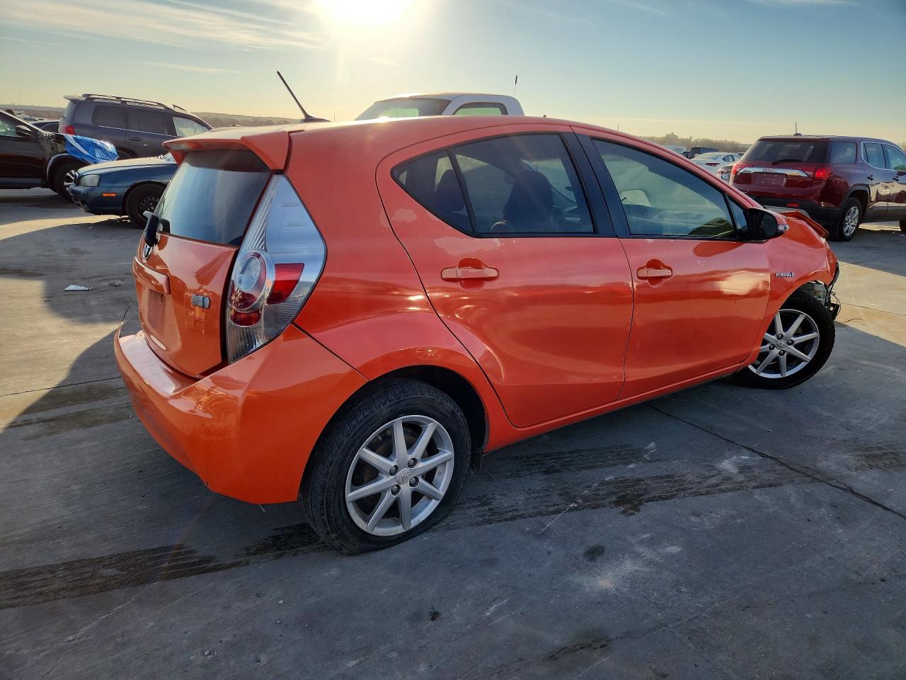 2013 Toyota Prius C - Image 3
