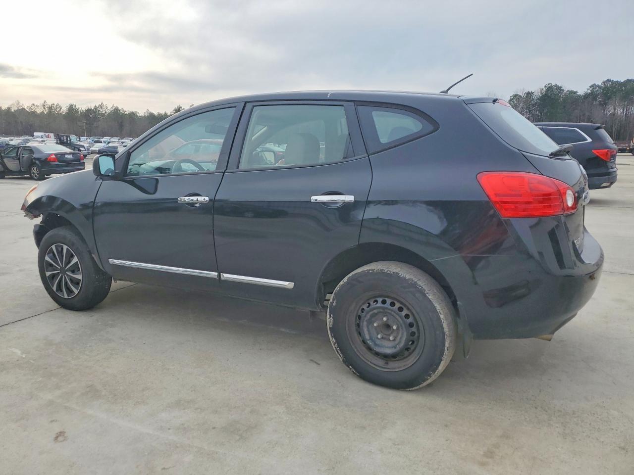 2011 Nissan Rogue S - Image 2