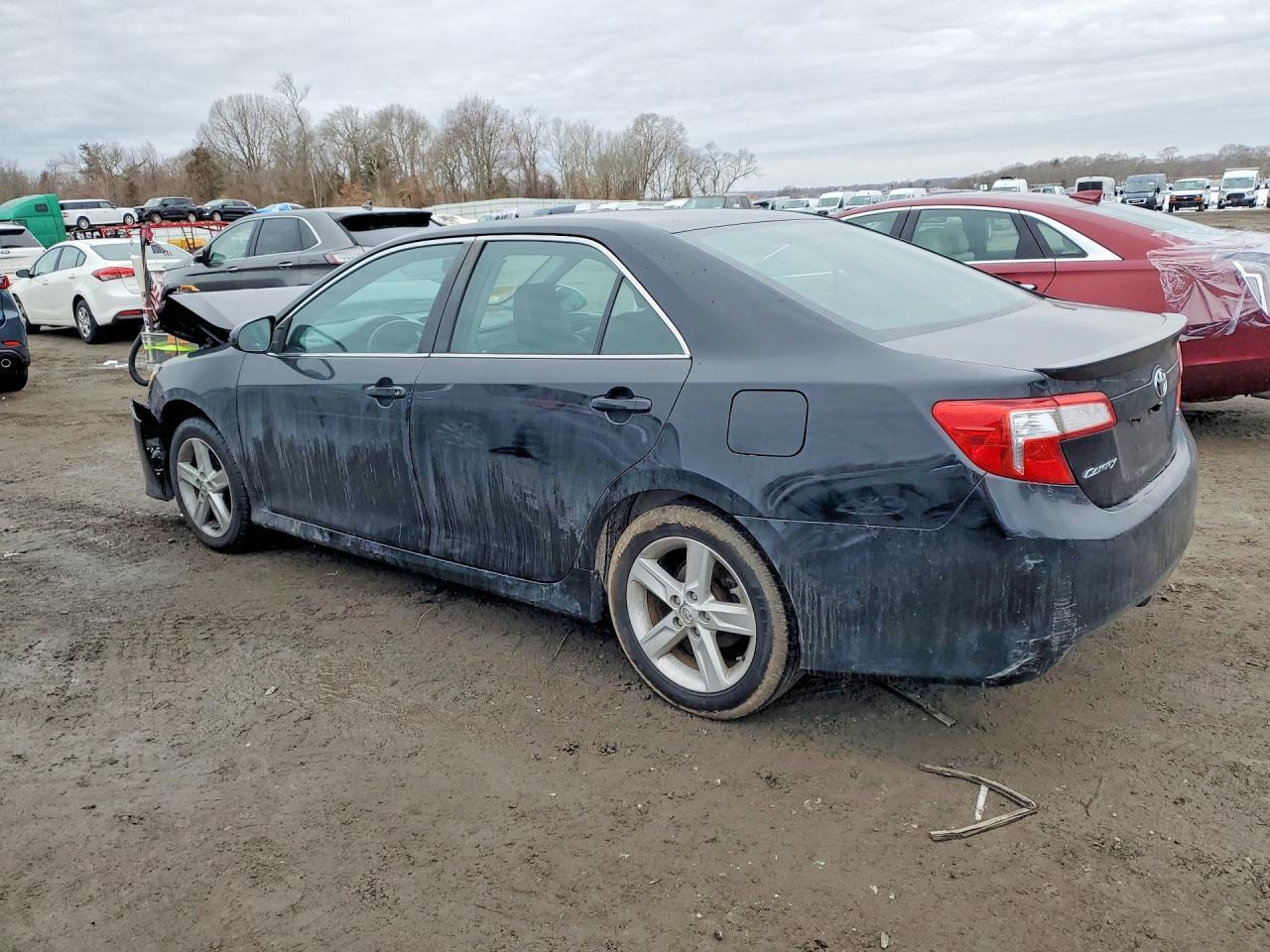 2013 Toyota Camry Se - Фото 2