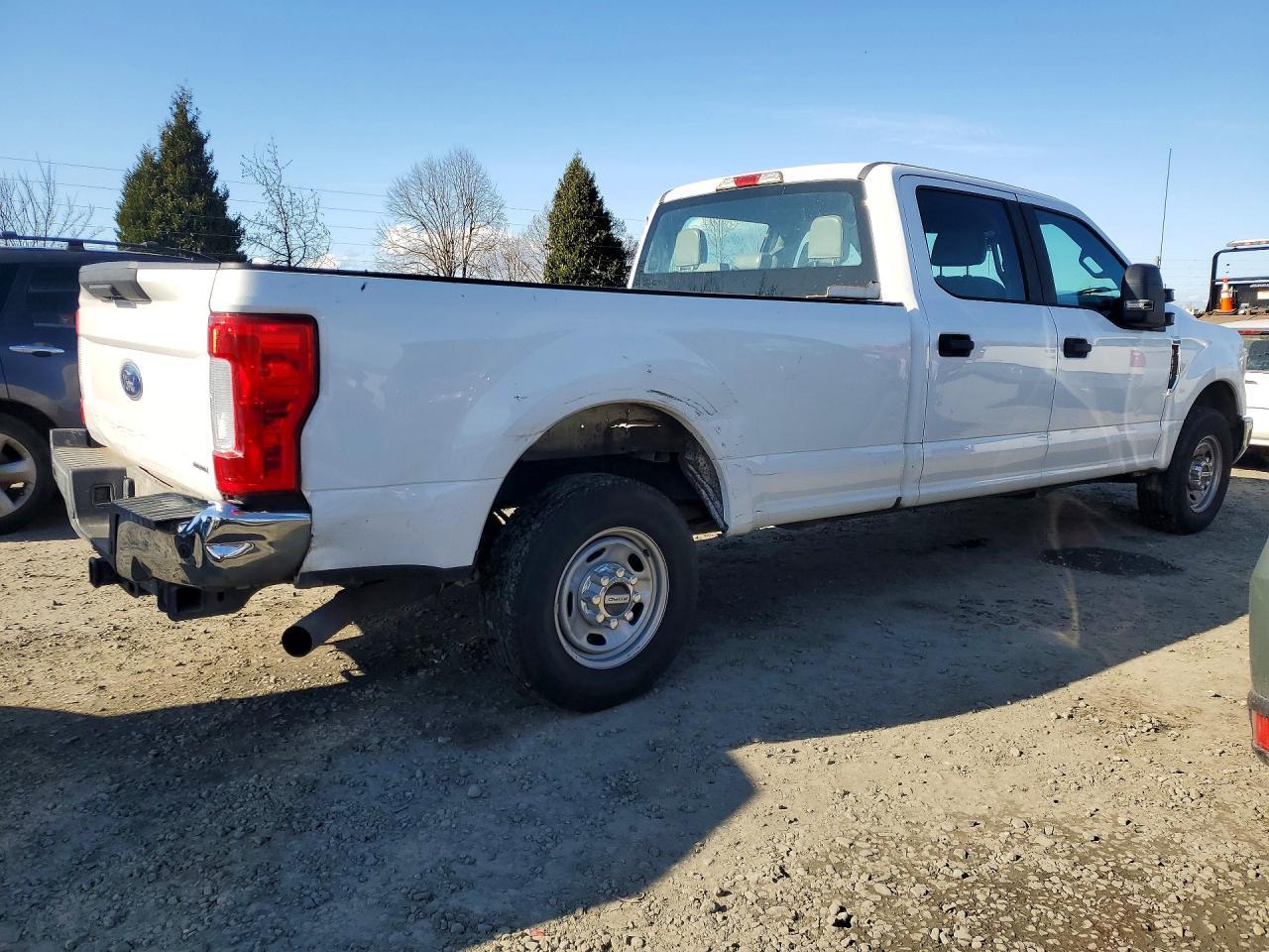 2017 Ford F250 Super Duty - Фото 3
