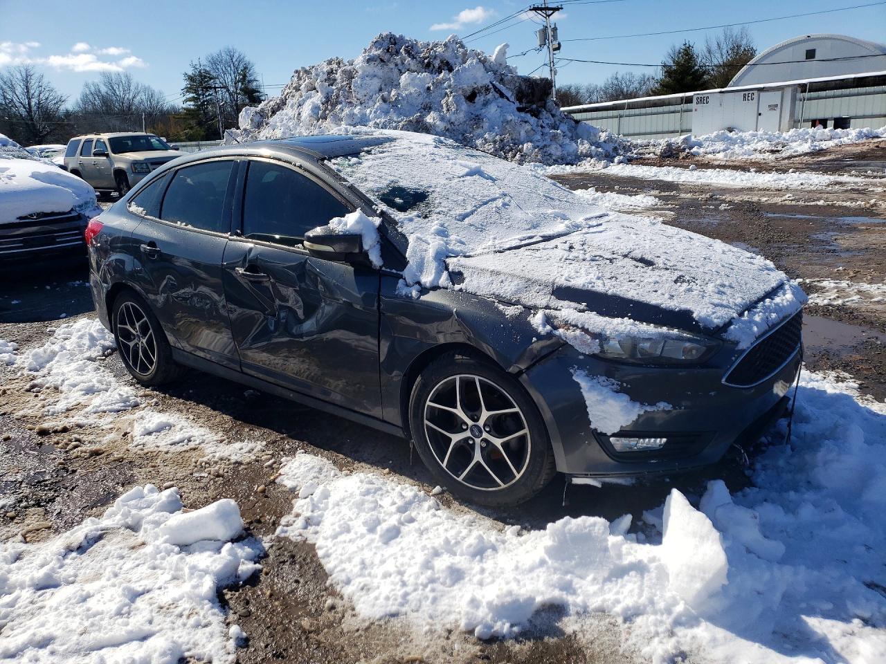 2017 Ford Focus - Фото 4