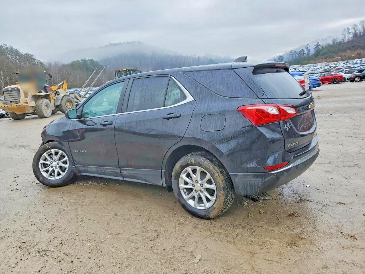 2021 Chevrolet Equinox Lt - Image 2