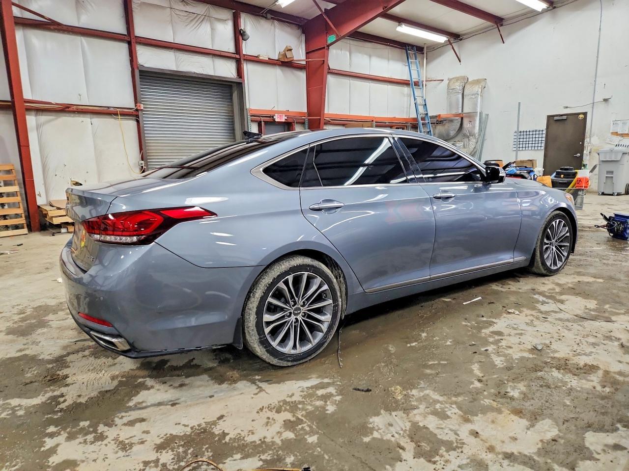 2016 Hyundai Genesis 3.8L - Фото 3